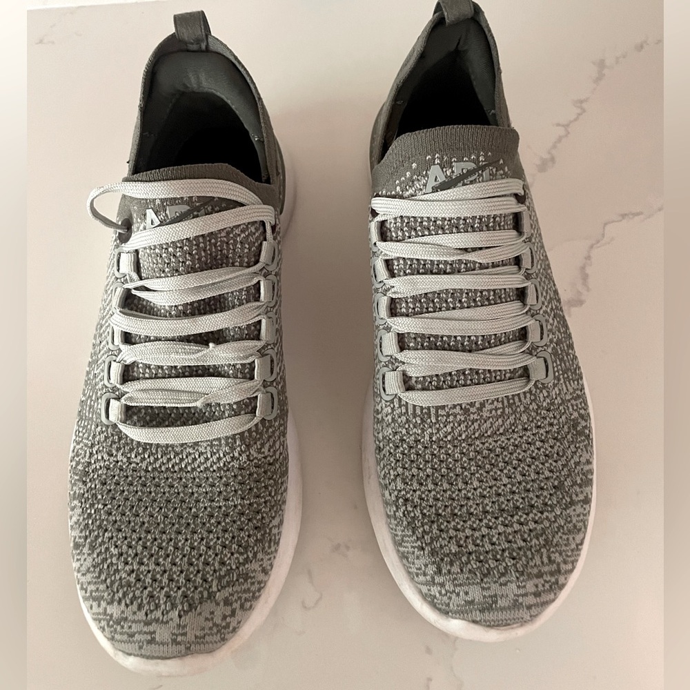 APL tennis shoes - women’s size 7